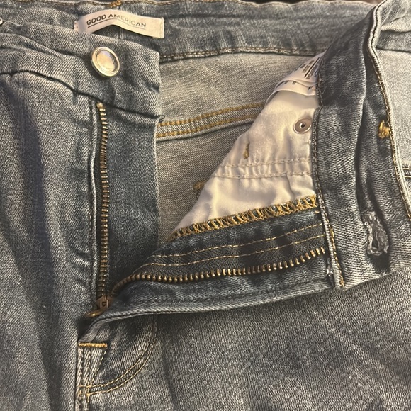 Good American Good Legs Crop Distressed Skinny Jeans Super Stretch Denim 12/31 - Picture 8 of 9